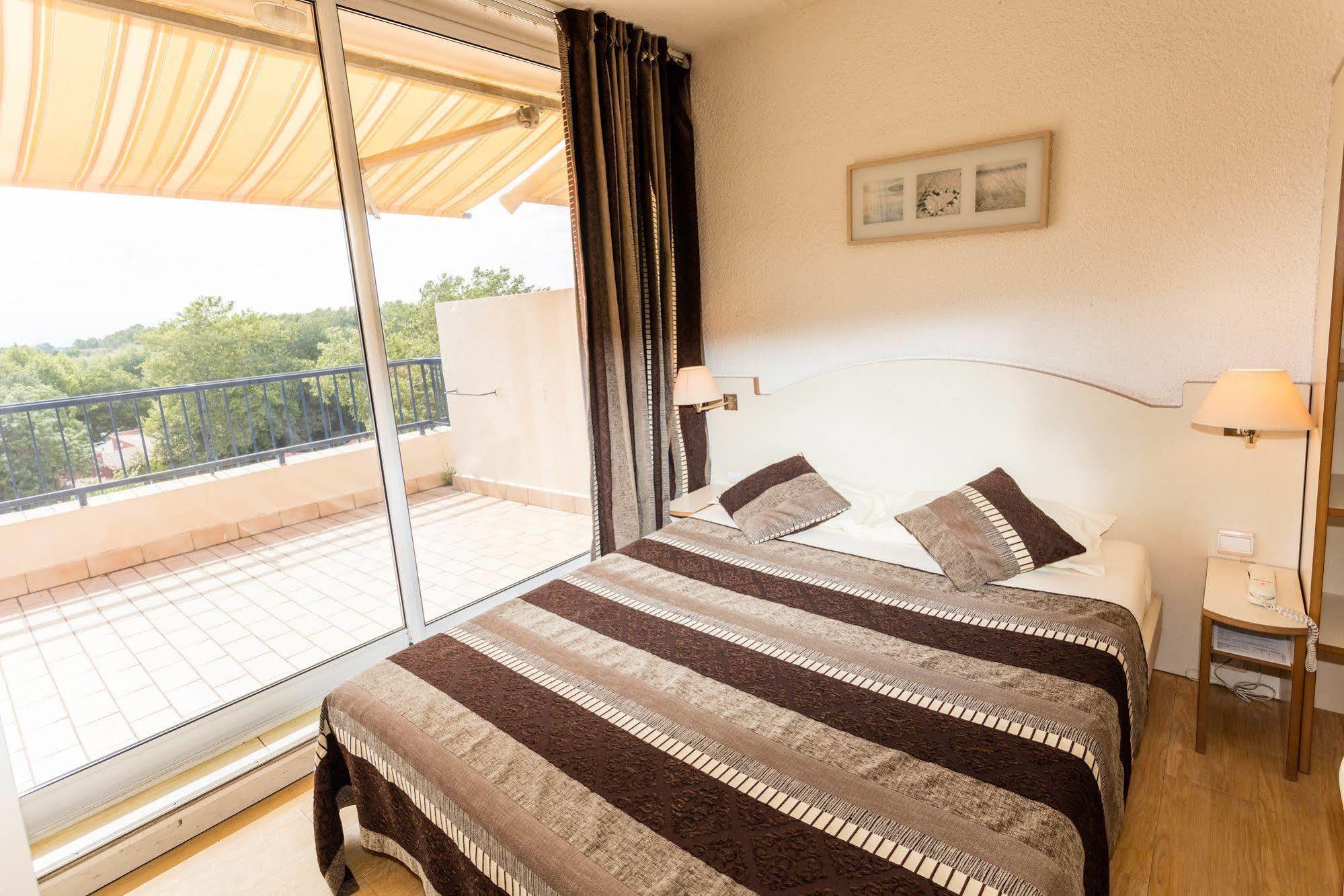 Hotel Centre Plage อาร์เจเลส-ซัวร์-แมร์ ภายนอก รูปภาพ